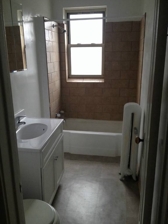Apartment for rent at 1934 W Winona St #1, Chicago, IL 60640