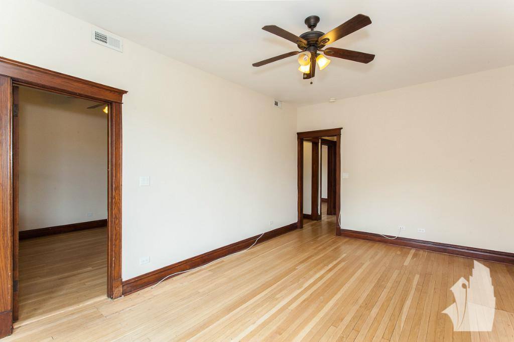 Apartment for rent at 1436 W Addison St #2, Chicago, IL 60613