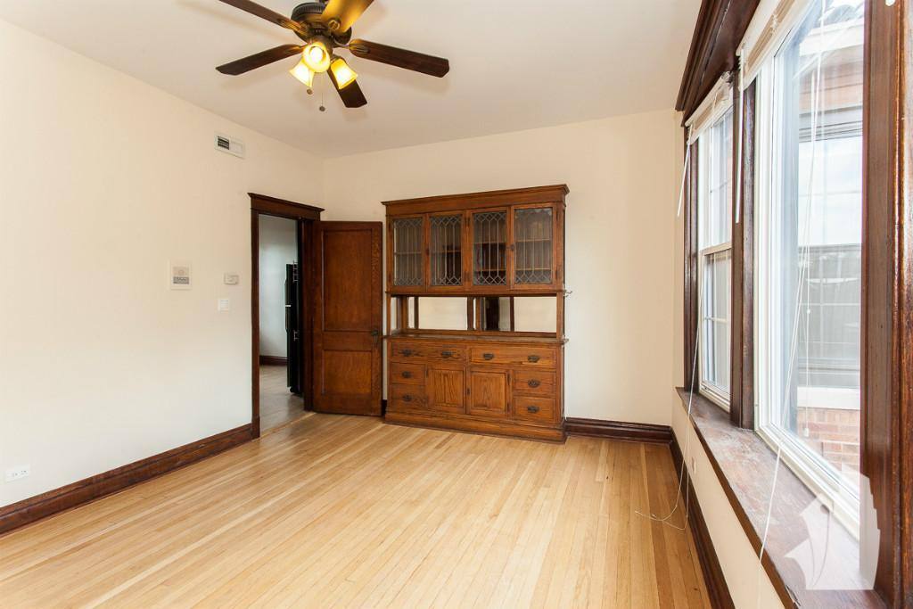 Apartment for rent at 1436 W Addison St #2, Chicago, IL 60613
