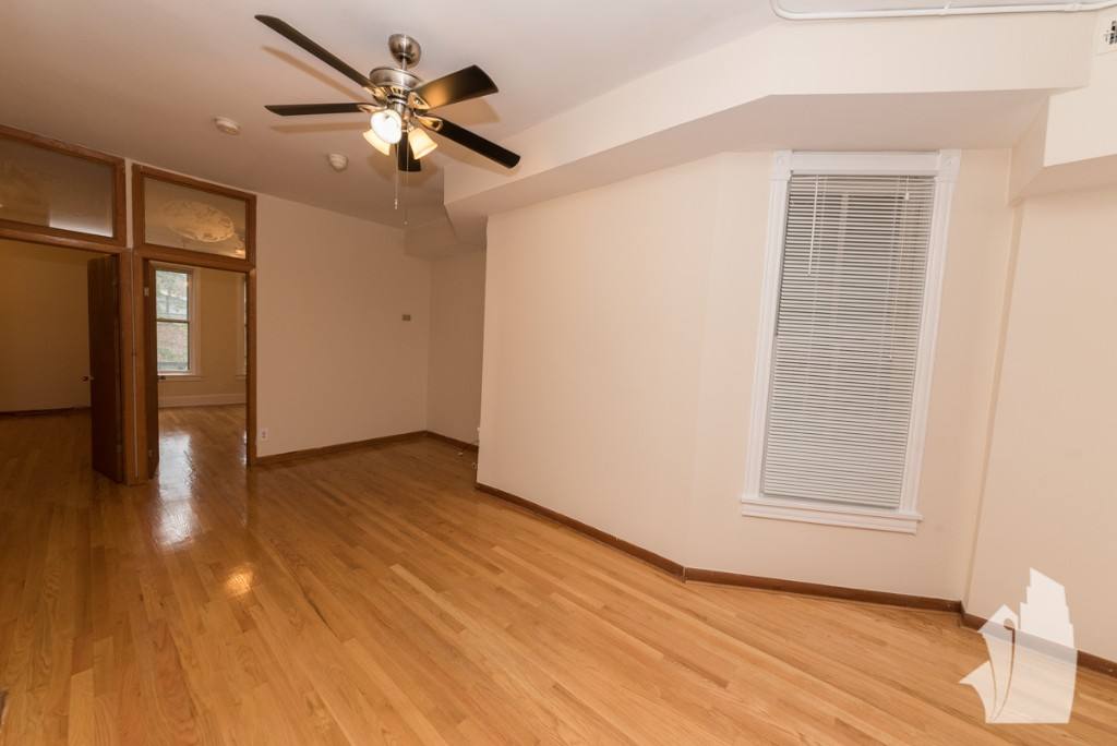 Apartment for rent at 1208 W Wrightwood Ave #3, Chicago, IL 60614