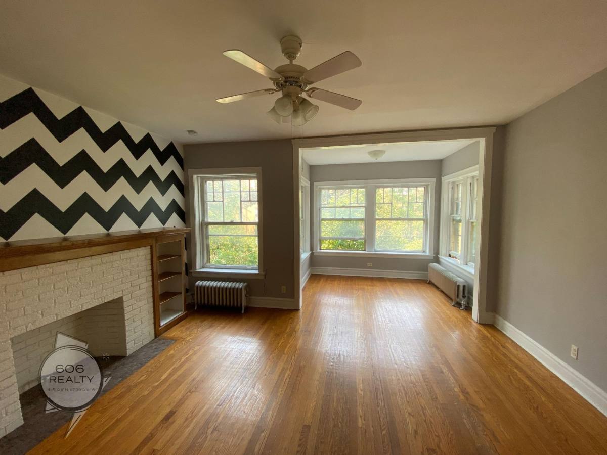 Apartment for rent at 1909 W Argyle St #1, Chicago, IL 60640