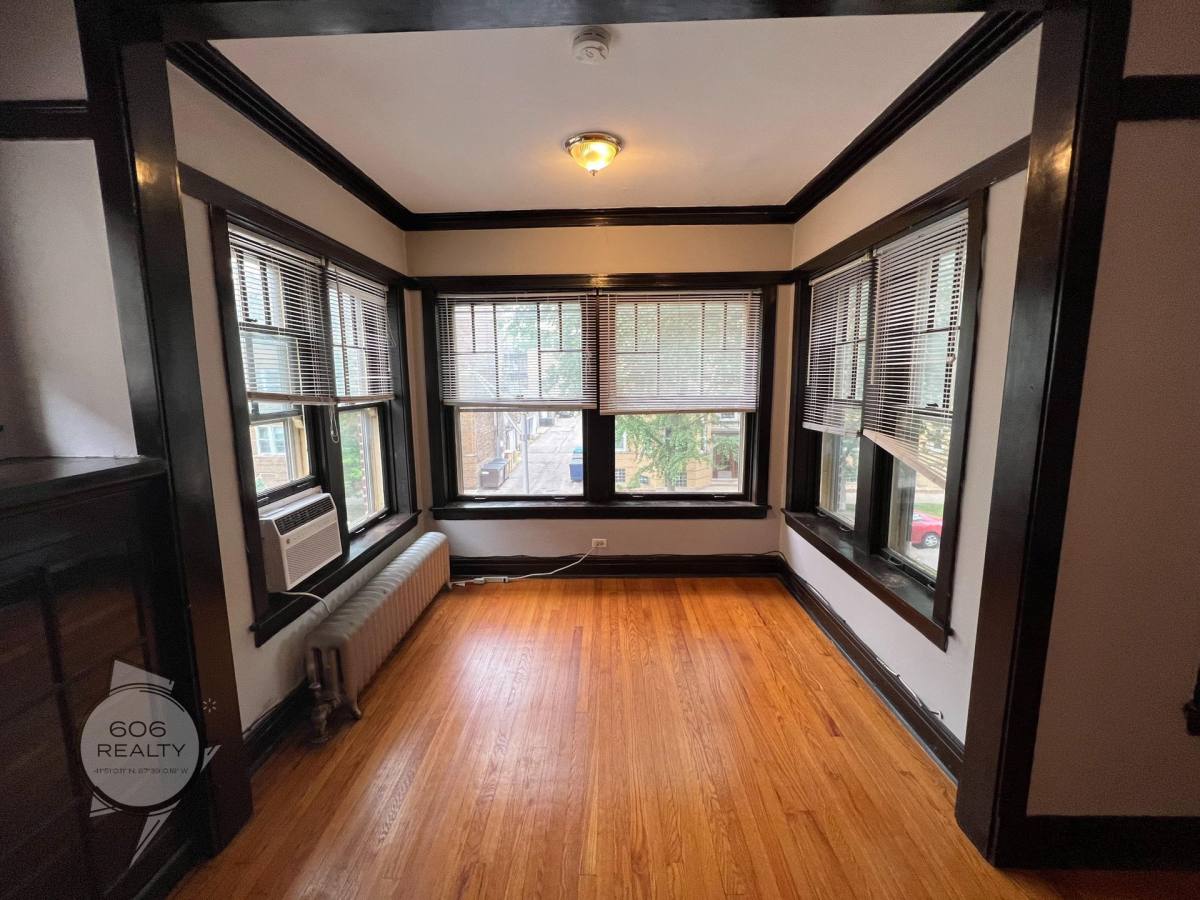 Apartment for rent at 1907 W Argyle St #2, Chicago, IL 60640