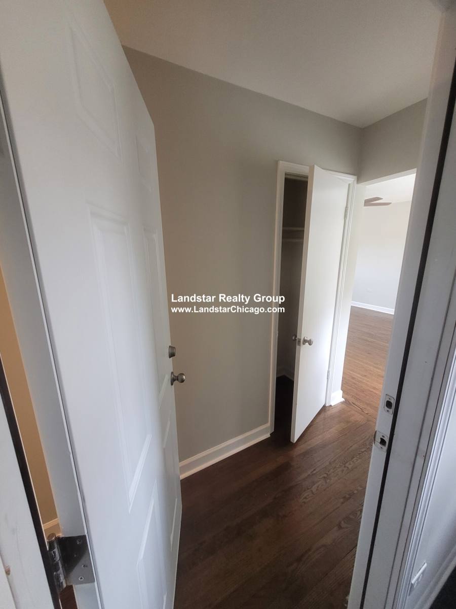 Apartment for rent at 1319 W Sherwin #1A, Chicago, IL 60626