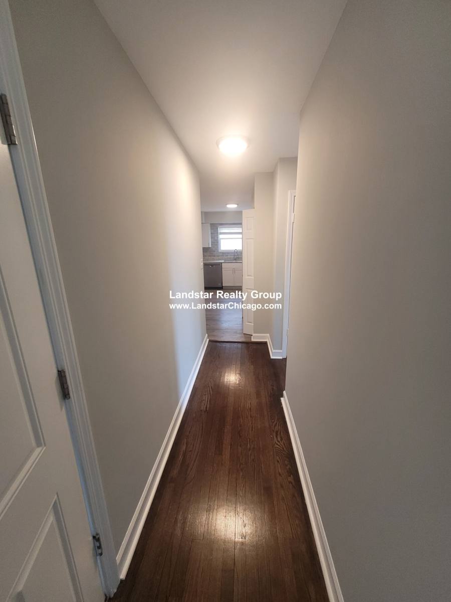 Apartment for rent at 1319 W Sherwin #1A, Chicago, IL 60626