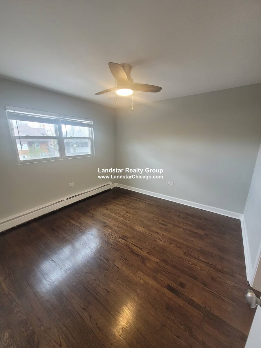 Apartment for rent at 1319 W Sherwin #1A, Chicago, IL 60626