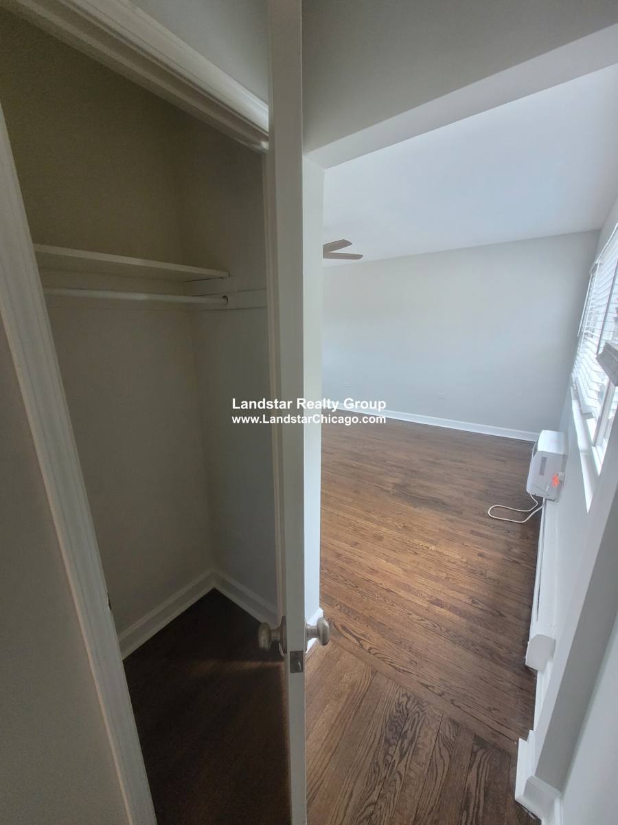 Apartment for rent at 1319 W Sherwin #1A, Chicago, IL 60626