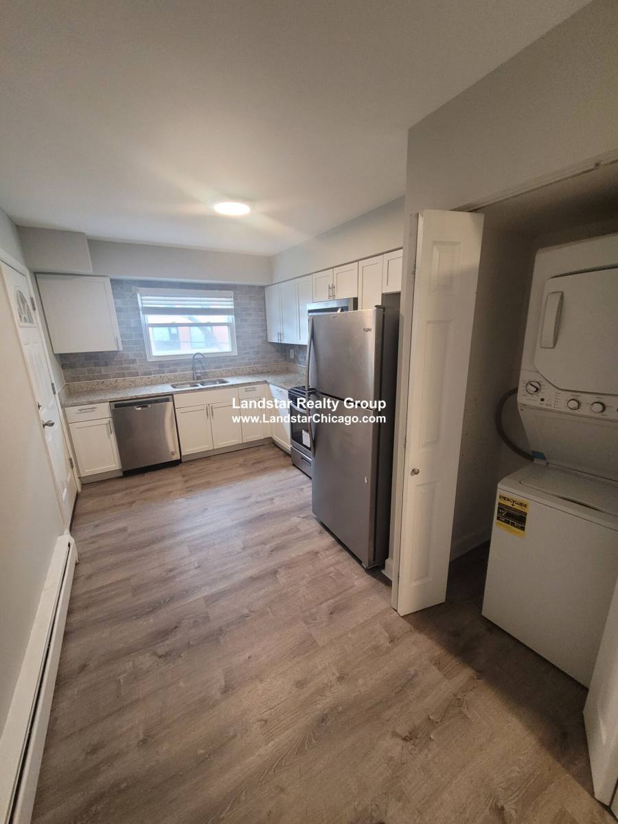 Apartment for rent at 1319 W Sherwin #1A, Chicago, IL 60626