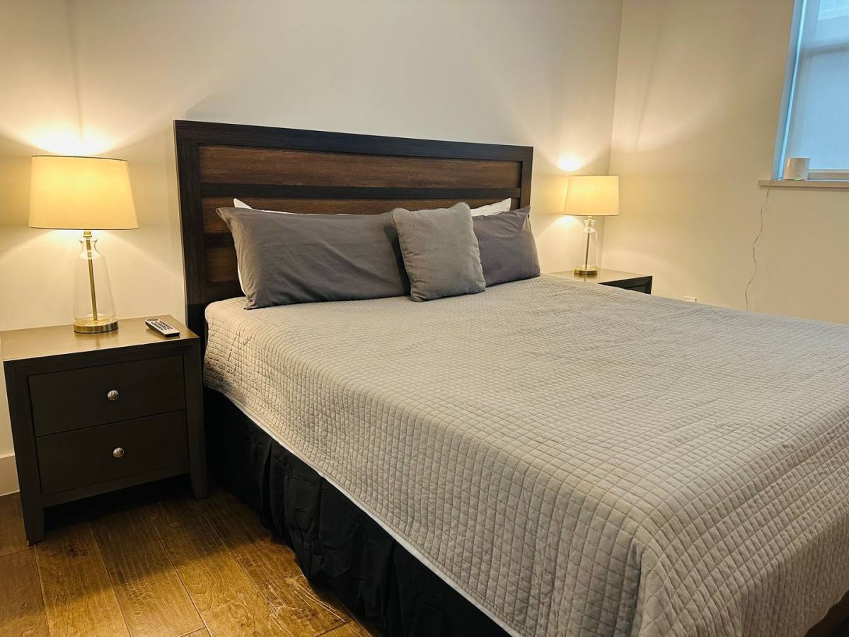 Apartment for rent at 1100 Peters St, Dallas, TX 75215