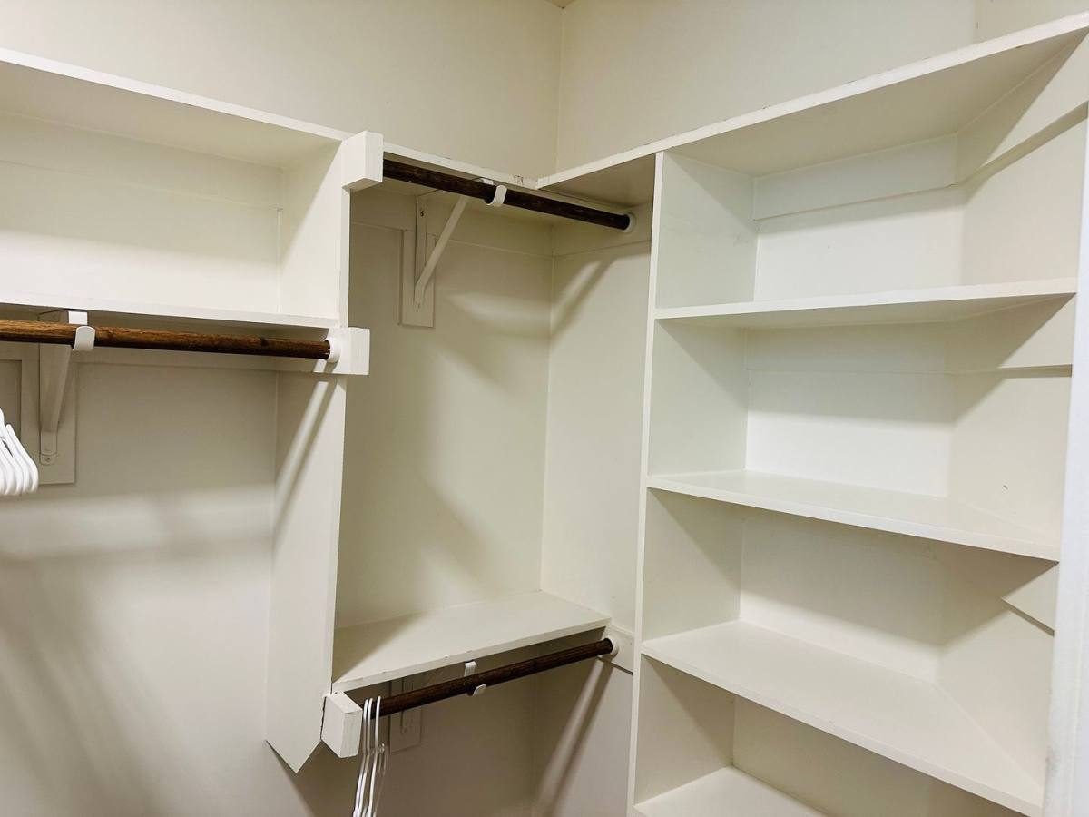 Apartment for rent at 1100 Peters St, Dallas, TX 75215