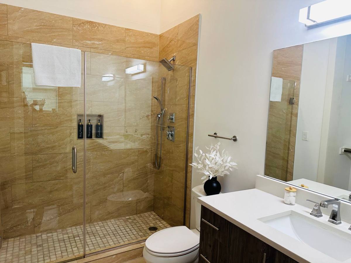 Apartment for rent at 1100 Peters St, Dallas, TX 75215