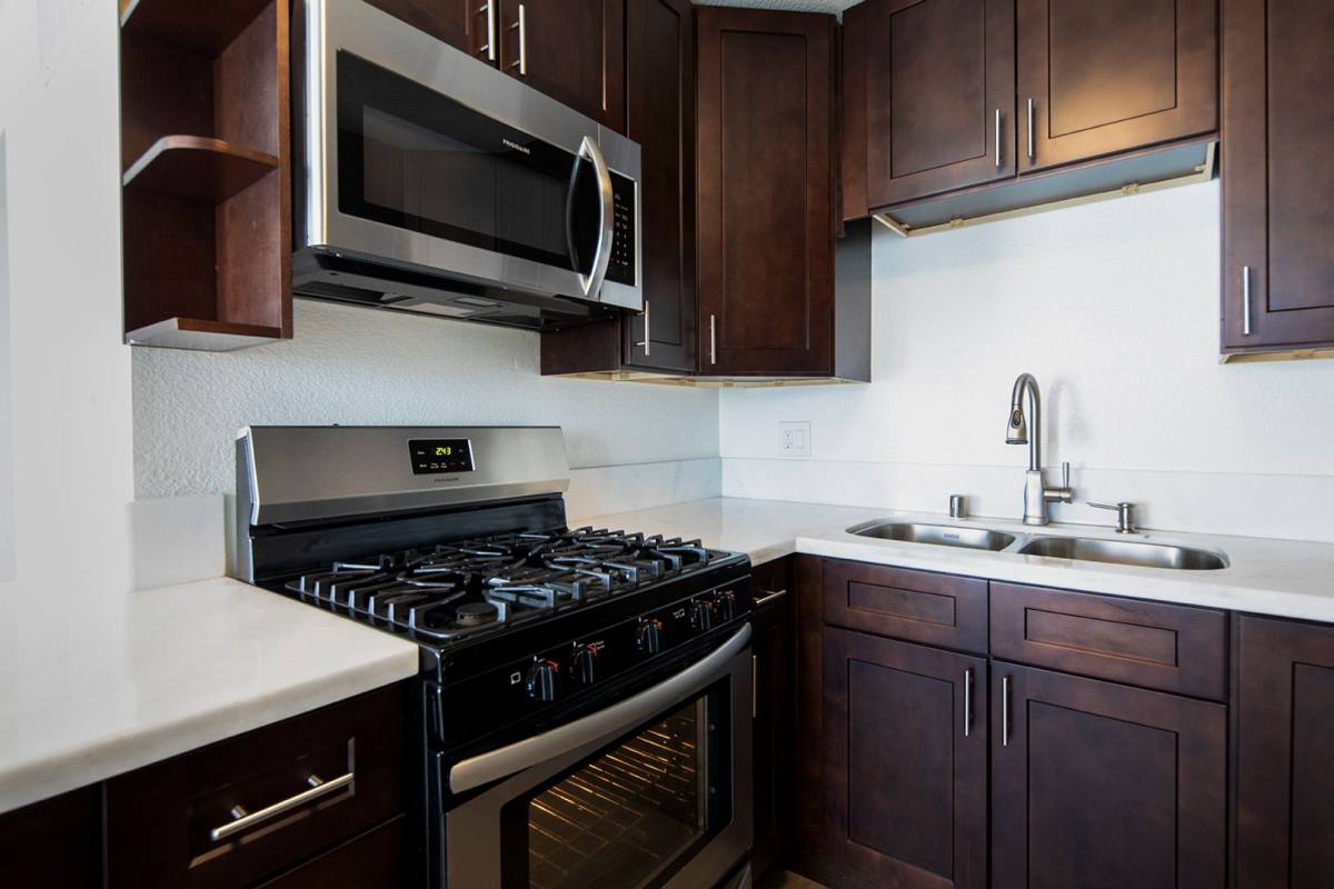 Apartment for rent at 407 Birdrock Ave #3E, La Jolla, CA 92037