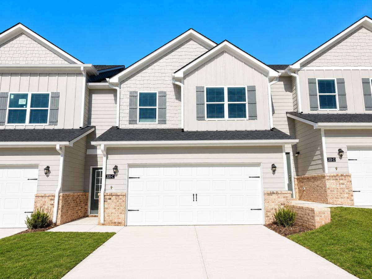 Townhouse for rent at 201-C Harvest Ridge Lane, Cornelia, GA 30531