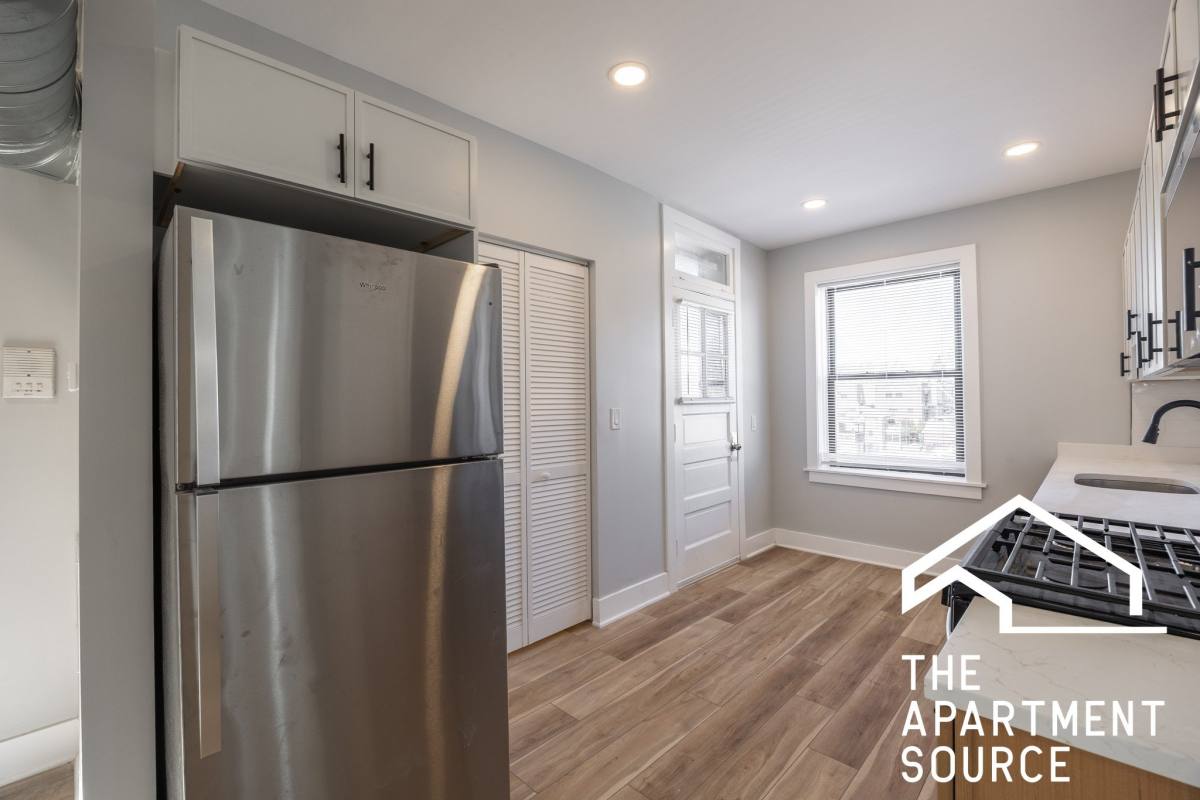 Apartment for rent at 6148 N Francisco Ave, Chicago, IL 60659