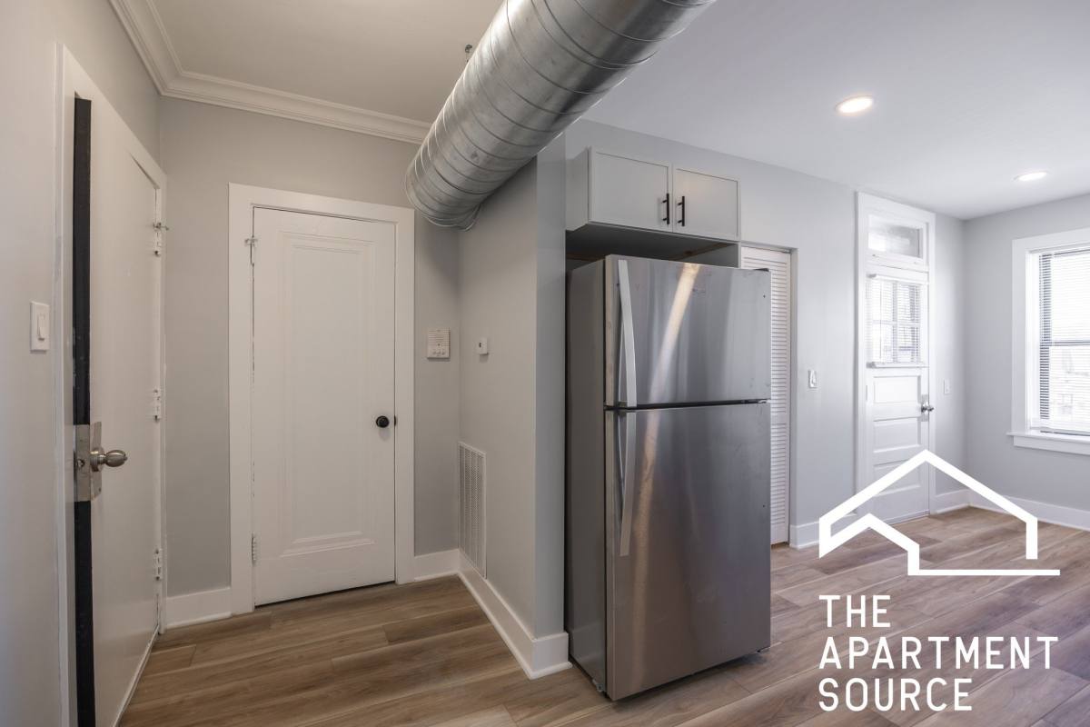 Apartment for rent at 6148 N Francisco Ave, Chicago, IL 60659
