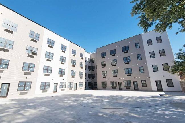 Apartment for rent at 429 Bergen Ave, Jersey City, NJ 07304