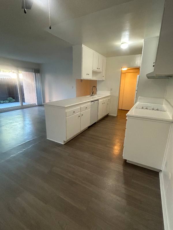 Apartment for rent at 10200 De Soto Ave, Chatsworth, CA 91311