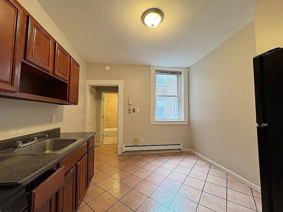 Apartment for rent at 391-401 13th Ave, Newark, NJ 07103