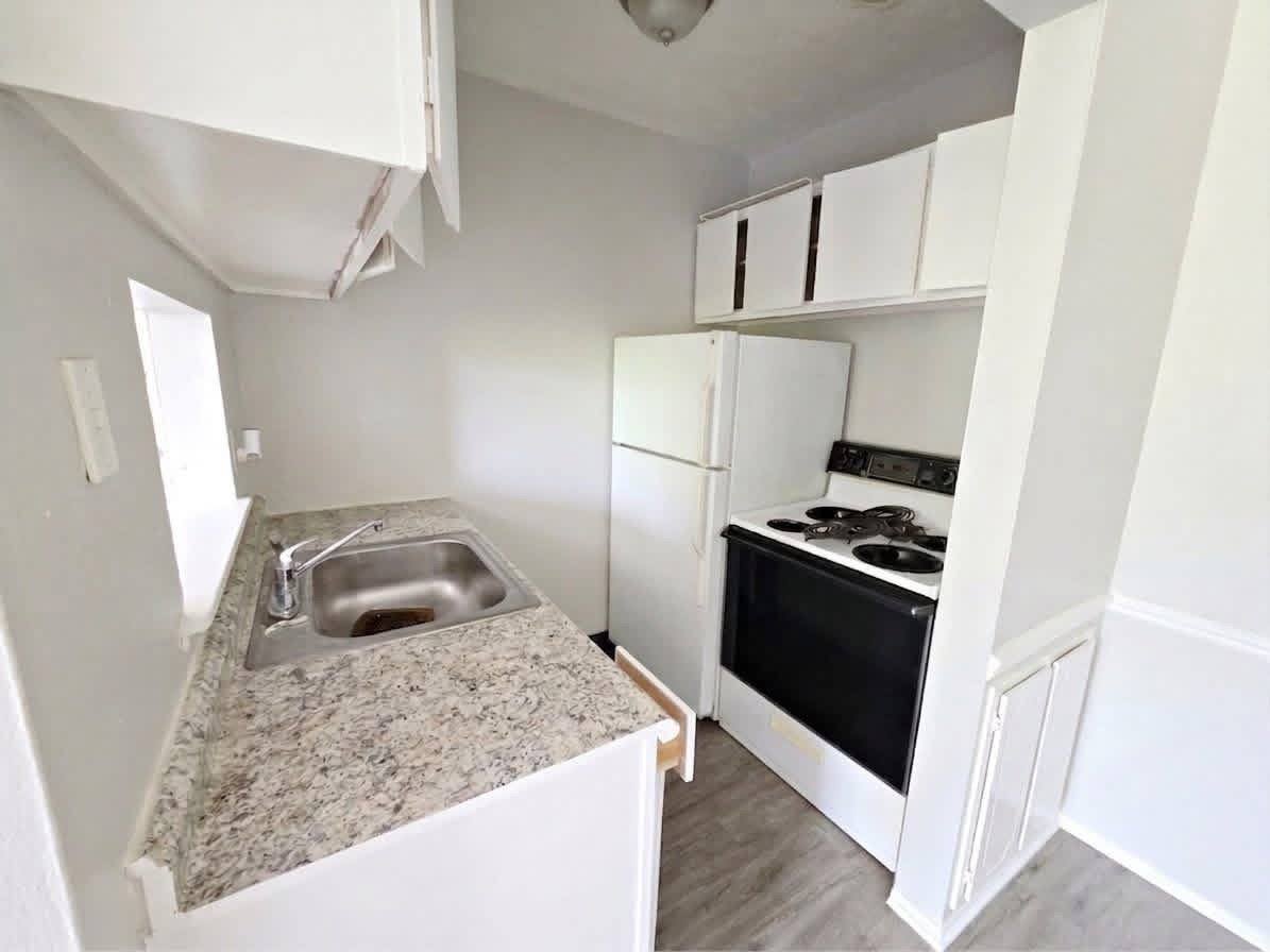 Apartment for rent at 3688 Bosworth Rd, Cleveland, OH 44111
