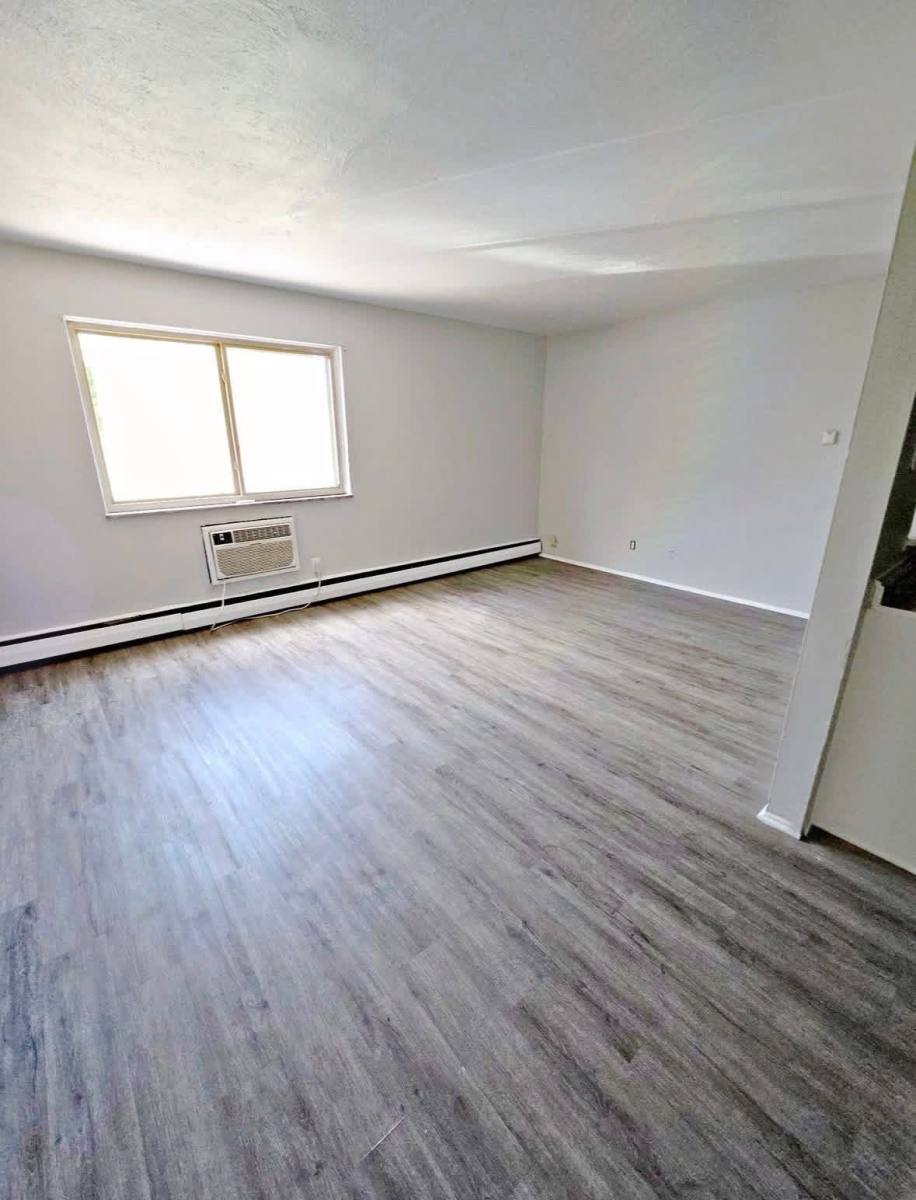 Apartment for rent at 3688 Bosworth Rd, Cleveland, OH 44111