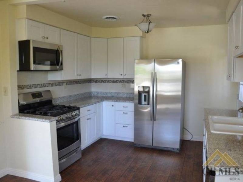 House for rent at 6305 Almond Dr, Bakersfield, CA 93308