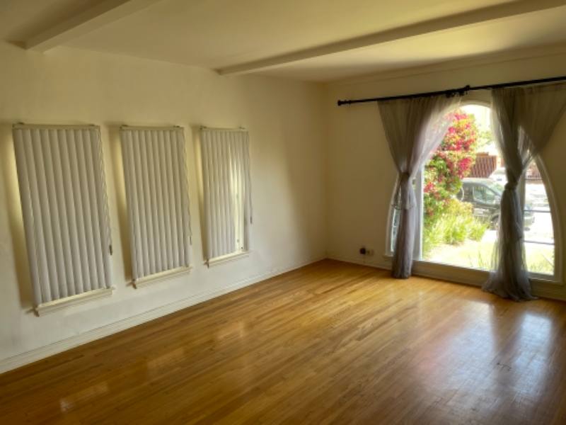 Apartment for rent at 1547 S Wooster St, Los Angeles, CA 90035