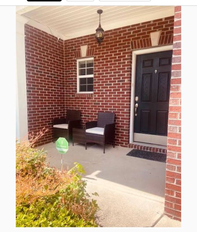 Townhouse for rent at 141 Millpond Crossing, Carrollton, GA 30117
