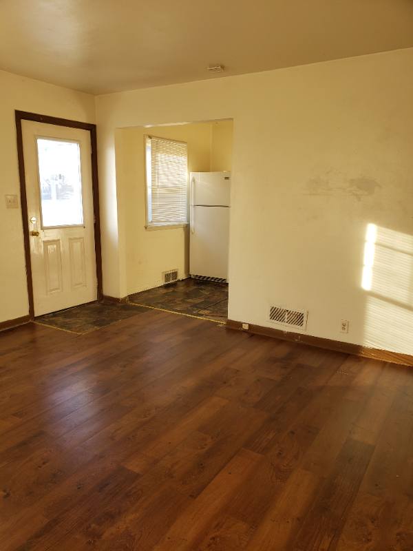 Apartment for rent at 1007 Garfield Ave #4, Rockford, IL 61101