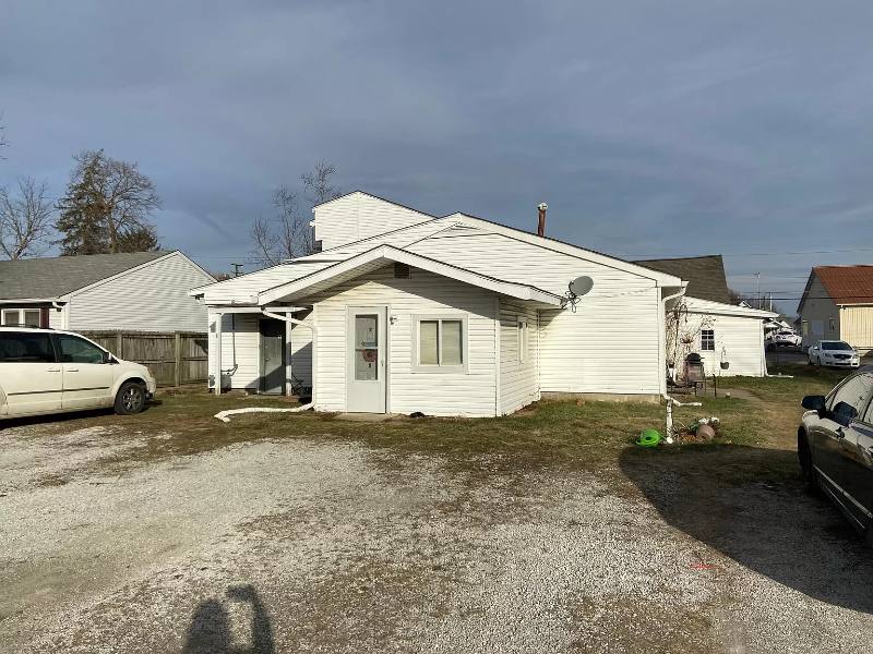 Apartment for rent at 906 W S St #3, Greenfield, IN 46140