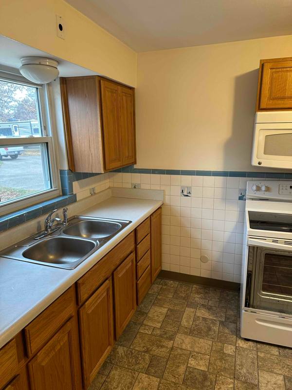 Apartment for rent at 4213 Applegate Ave #2, Cincinnati, OH 45211