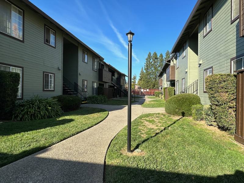 Apartment for rent at 5421 El Camino Ave #14, Carmichael, CA 95608