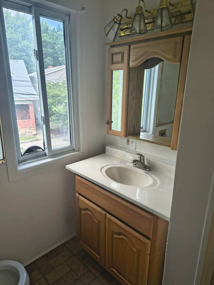 Apartment for rent at 1529 18th St #1, Altoona, PA 16601