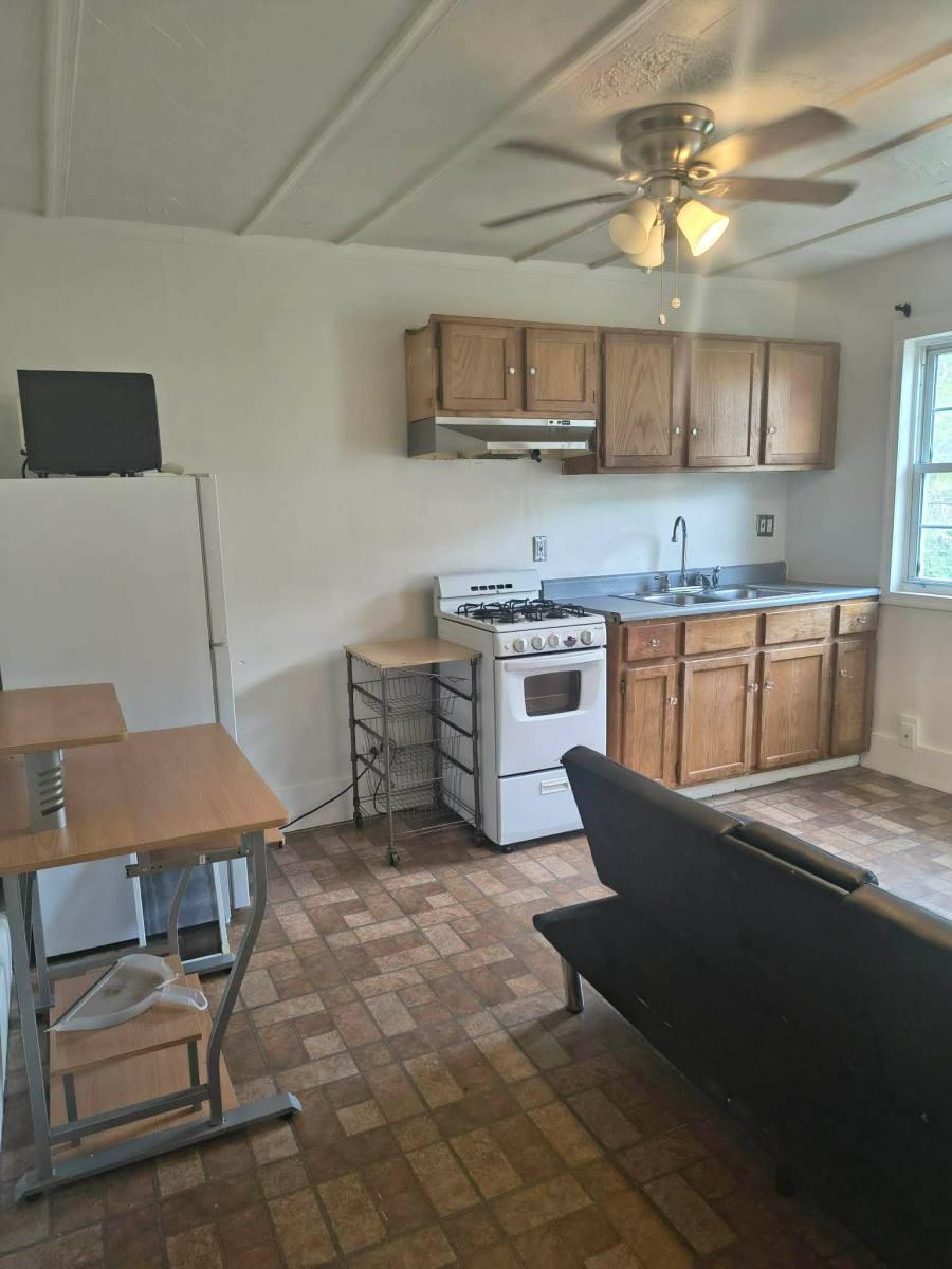 Apartment for rent at 1529 18th St #1, Altoona, PA 16601
