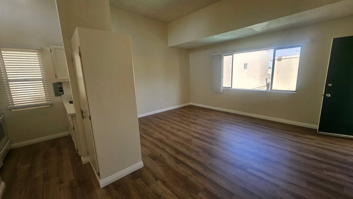 Apartment for rent at 14926 Hawthorne Blvd #118, Lawndale, CA 90260