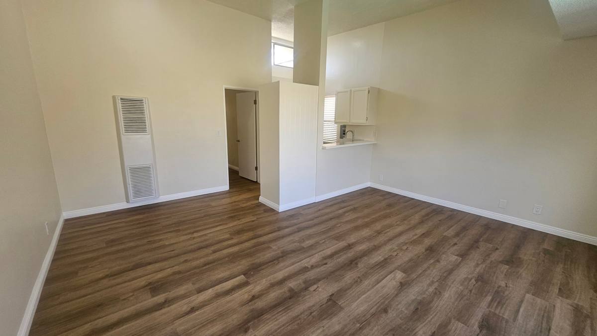 Apartment for rent at 14926 Hawthorne Blvd #118, Lawndale, CA 90260