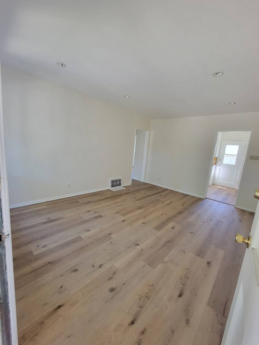 Apartment for rent at 13626 1 2 Leadwell St #626 1-2, Van Nuys, CA 91405