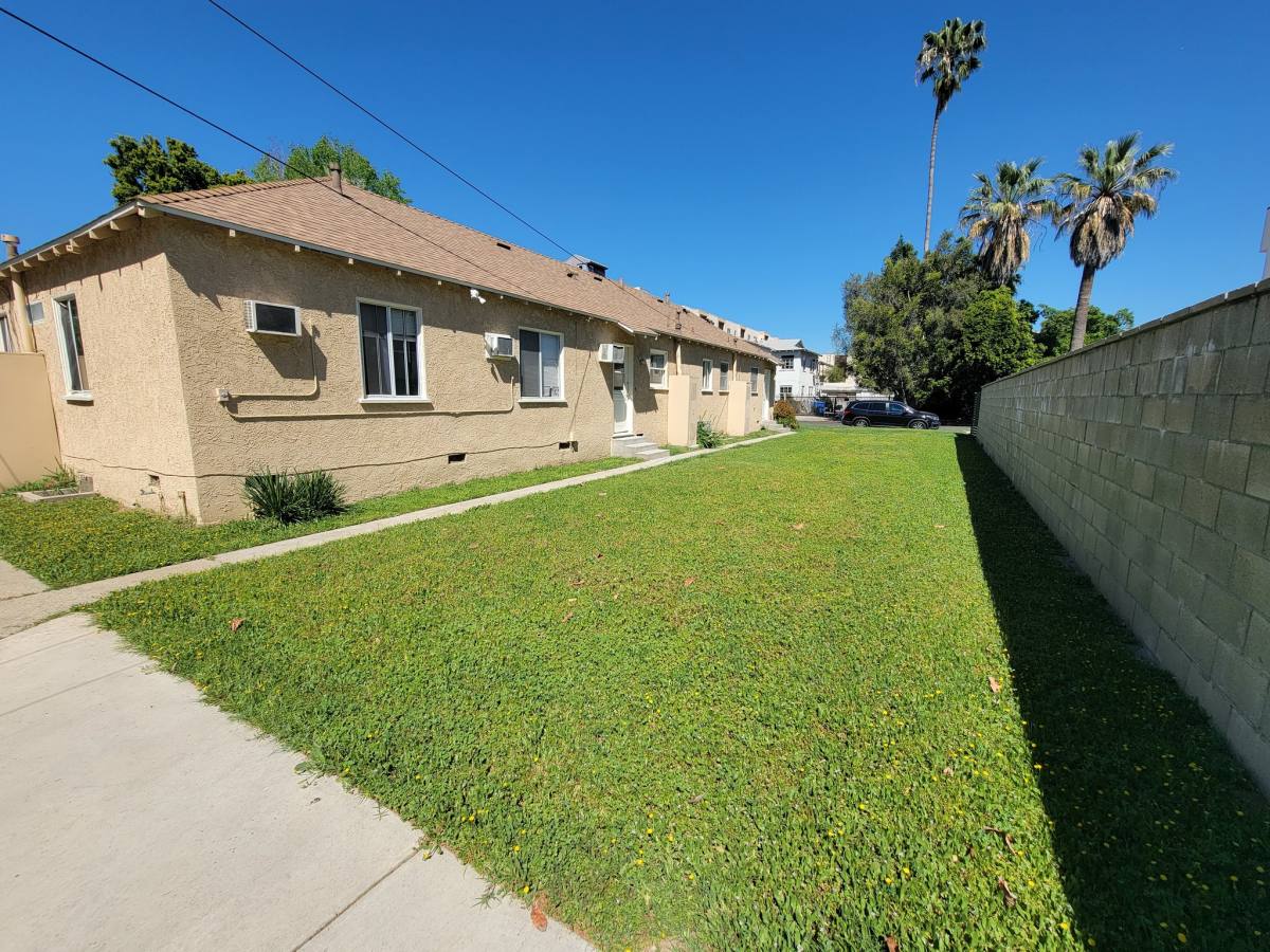 Apartment for rent at 13626 1 2 Leadwell St #626 1-2, Van Nuys, CA 91405