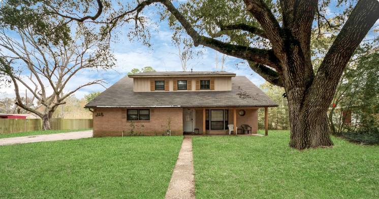 House for rent at 318 Elm St, Waller, TX 77484
