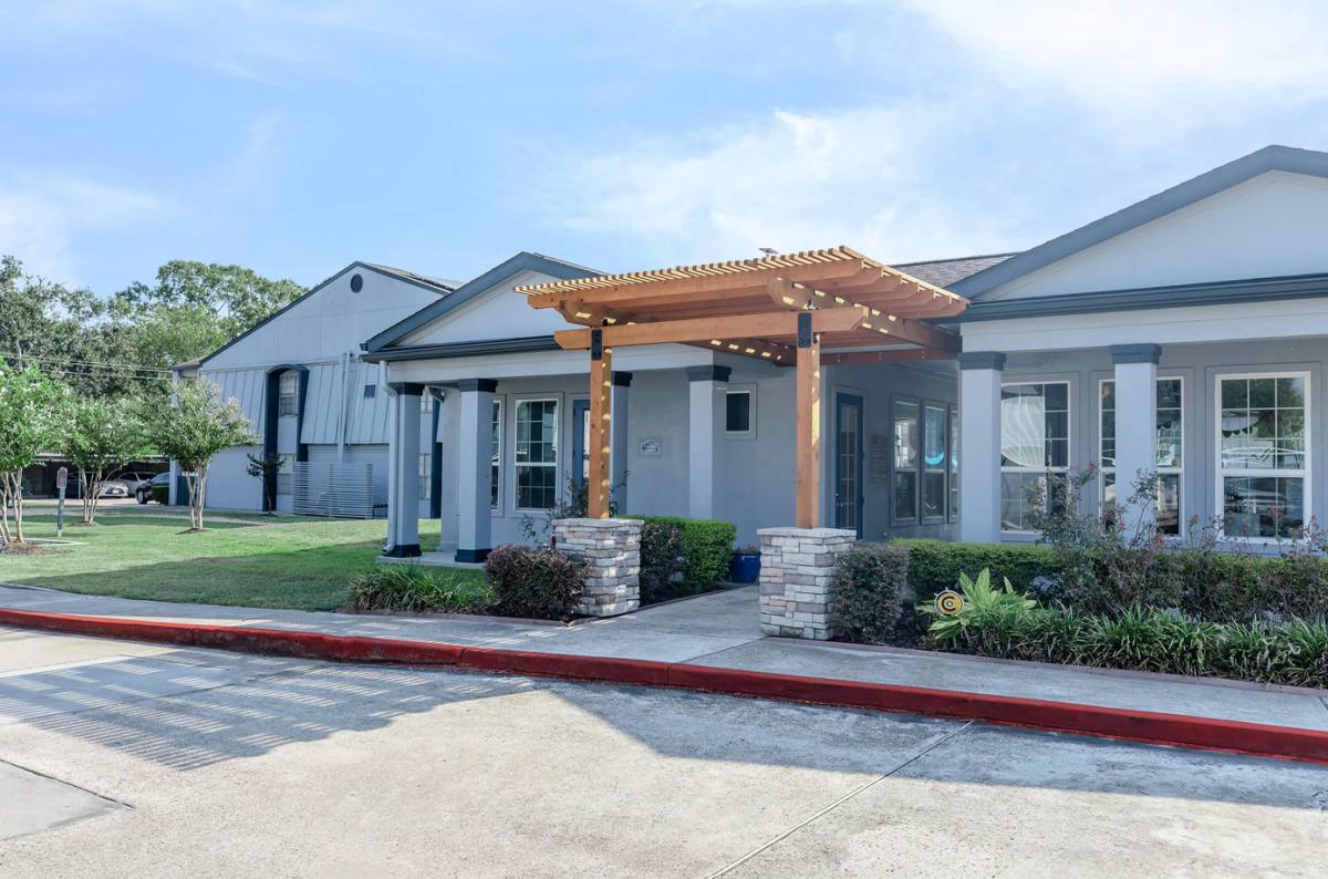 Apartment for rent at 3802 Nasa Rd, Seabrook, TX 77586