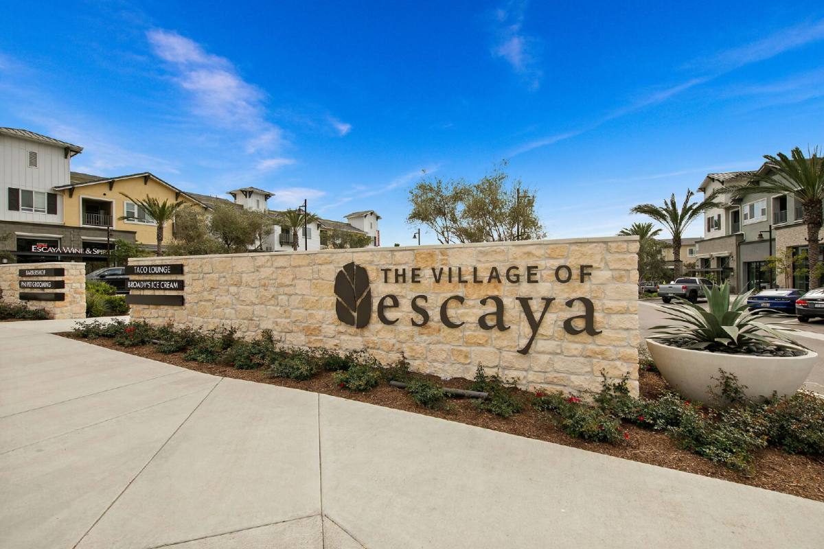 Townhouse for rent at 2028 Avenida Andanza #1, Chula Vista, CA 91913