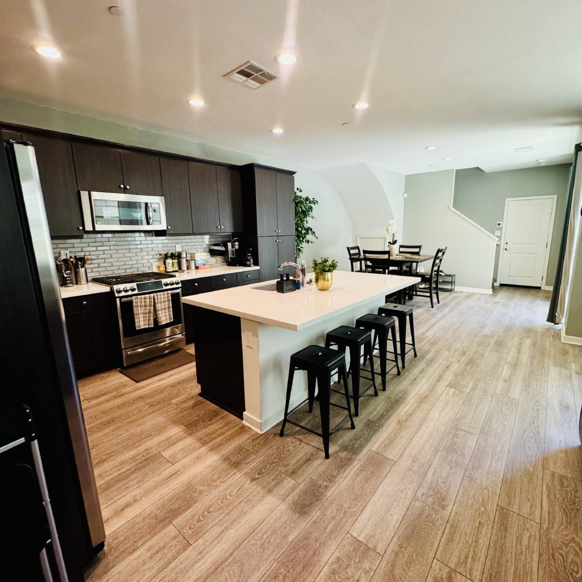 Townhouse for rent at 2028 Avenida Andanza #1, Chula Vista, CA 91913