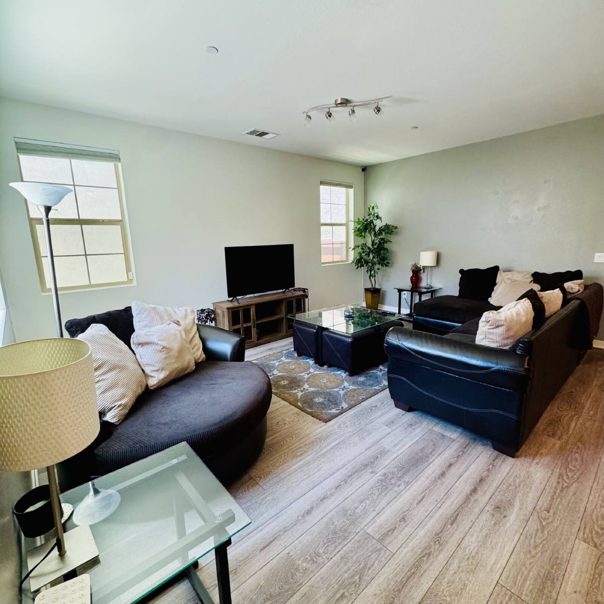 Townhouse for rent at 2028 Avenida Andanza #1, Chula Vista, CA 91913