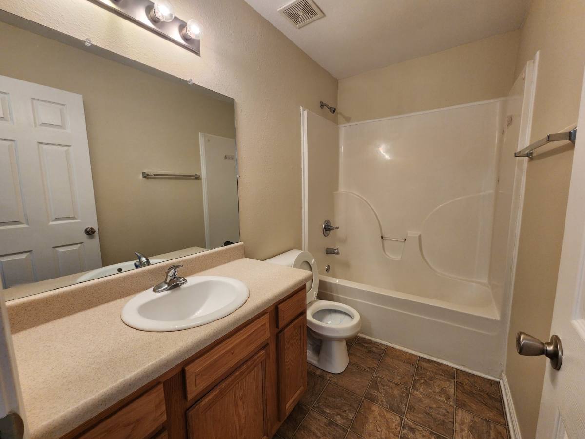 Townhouse for rent at 248-2C Executive Ave, Clarksville, TN 37042