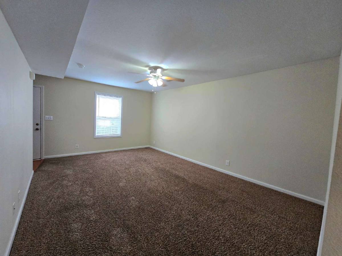 248-2C Executive Ave, Clarksville, TN 37042 - Townhouse for Rent - Image 8