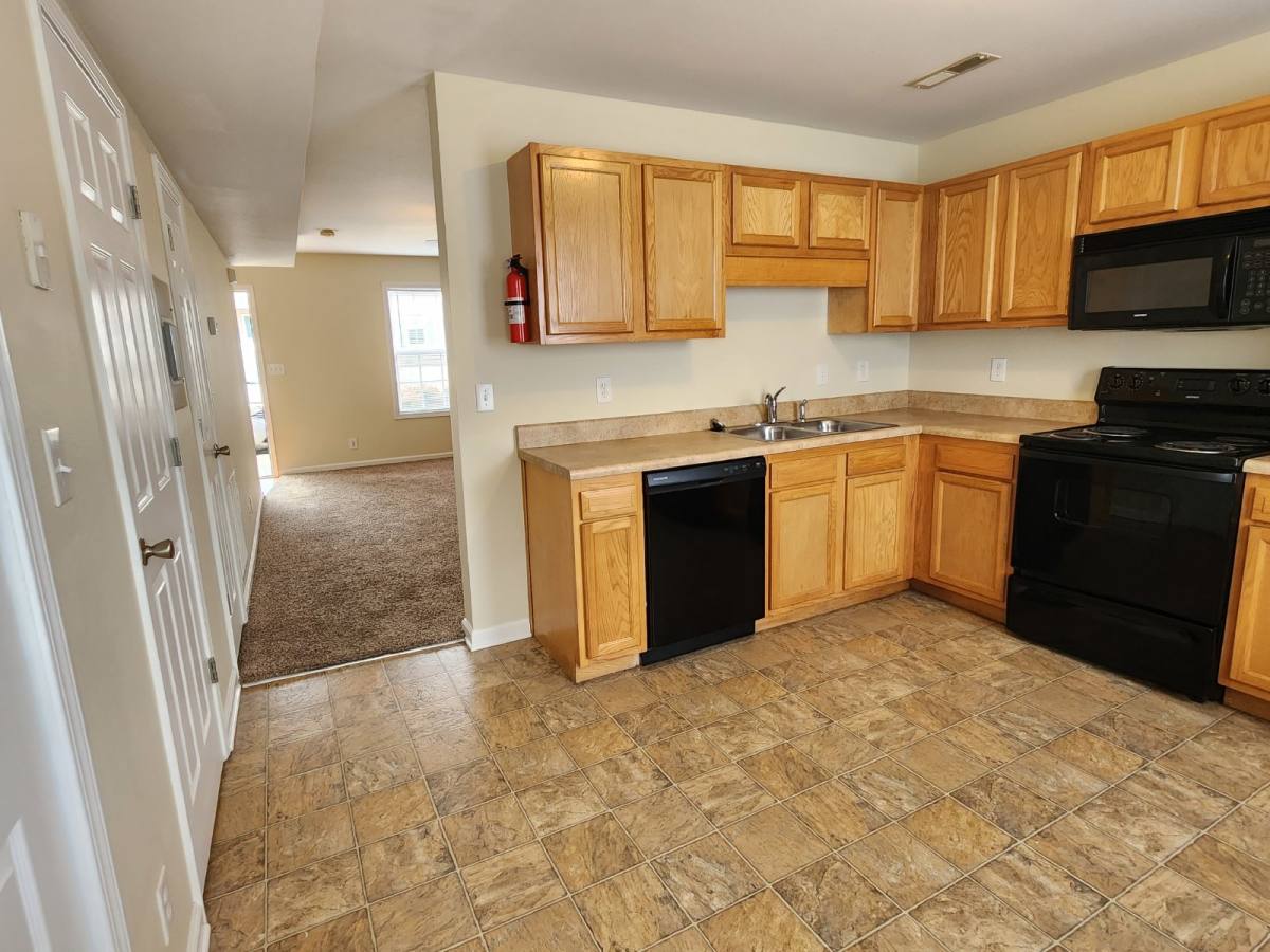 Townhouse for rent at 248-2C Executive Ave, Clarksville, TN 37042