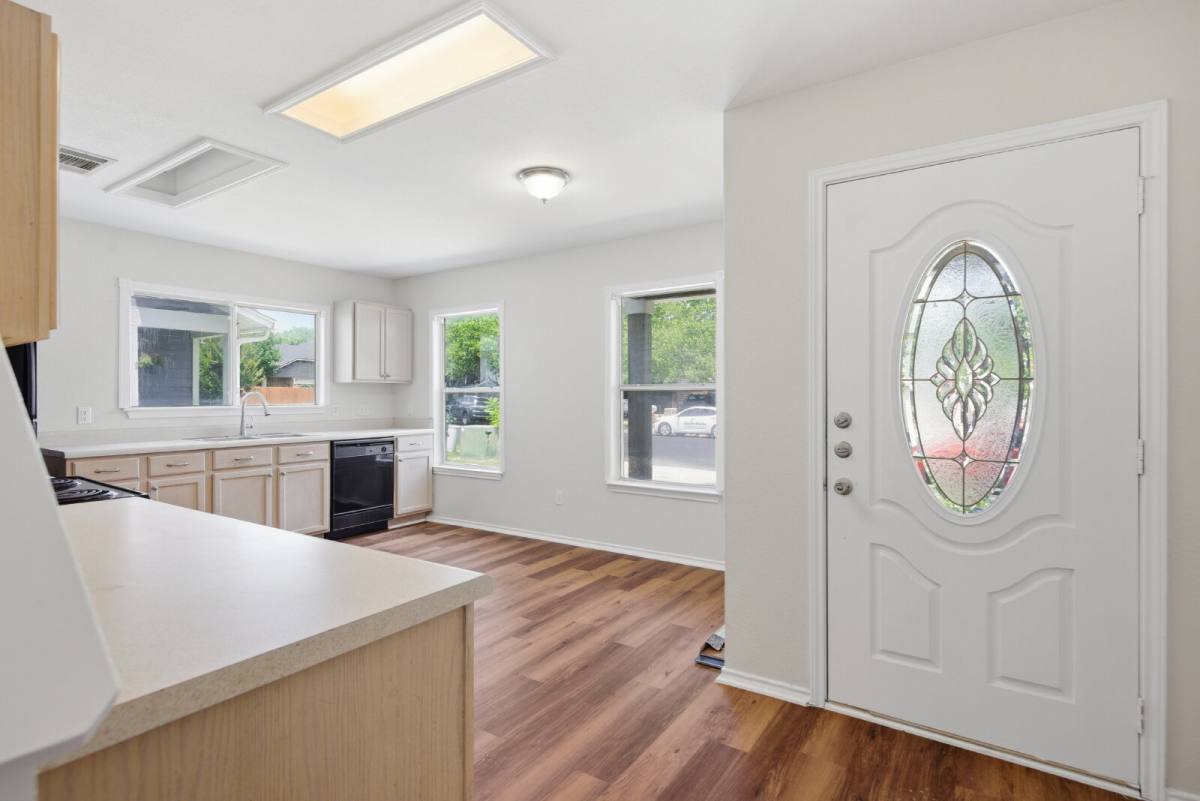 House for rent at 10316 Garbacz Dr, Austin, TX 78748