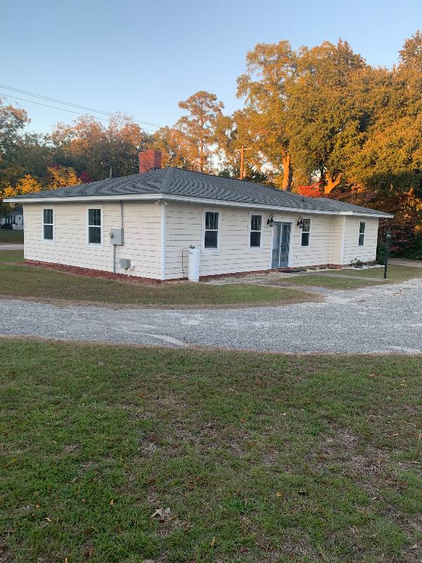 House for rent at 933 W Home Ave, Hartsville, SC 29550