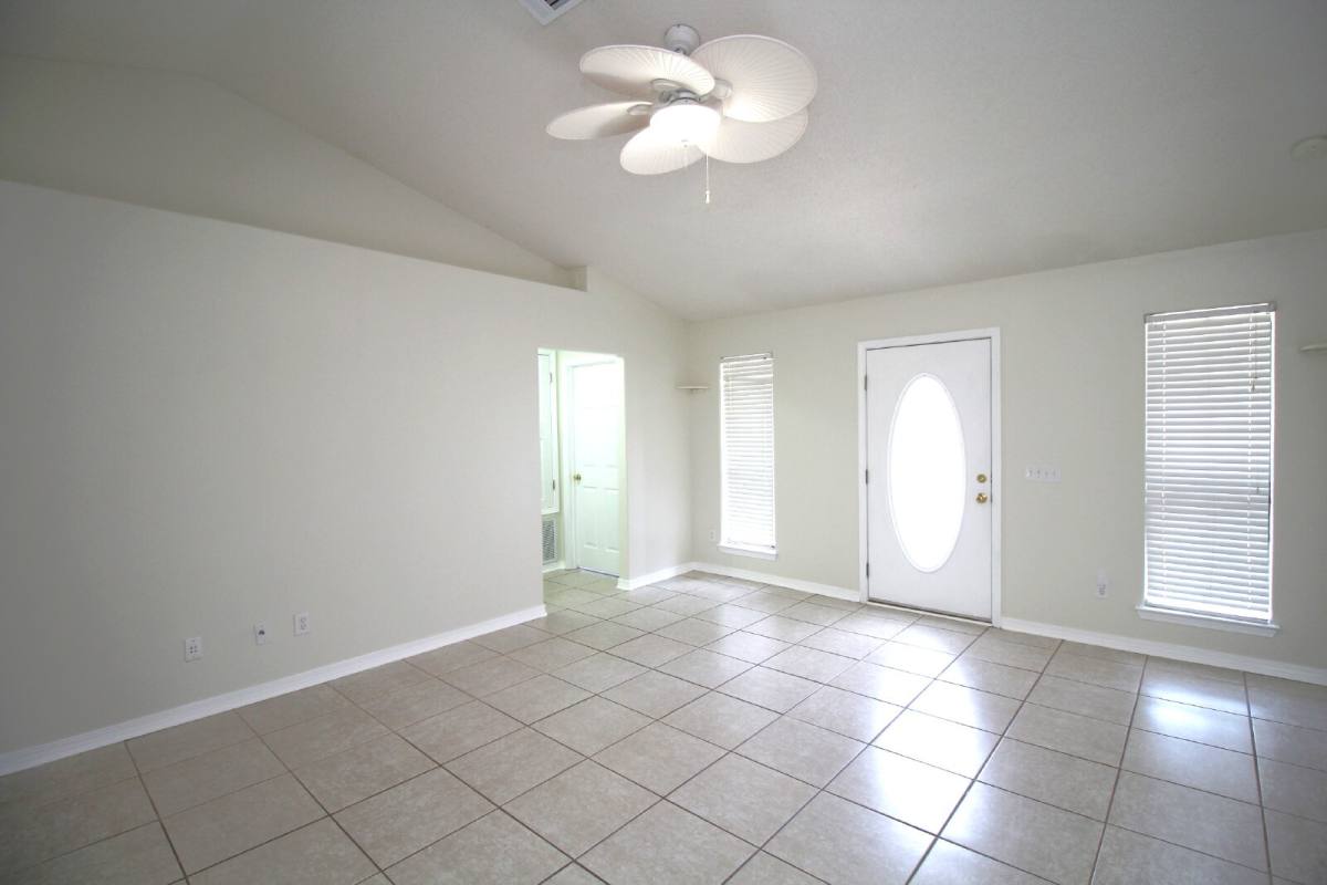 House for rent at 1958 Wyatt St, Pensacola, FL 32514