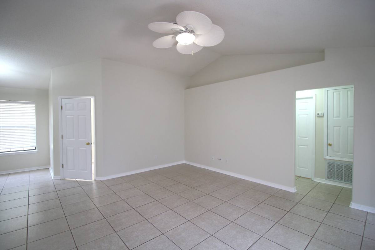 House for rent at 1958 Wyatt St, Pensacola, FL 32514