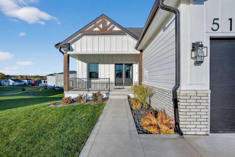 House for rent at 5108 154th Circle, Urbandale, IA 50323