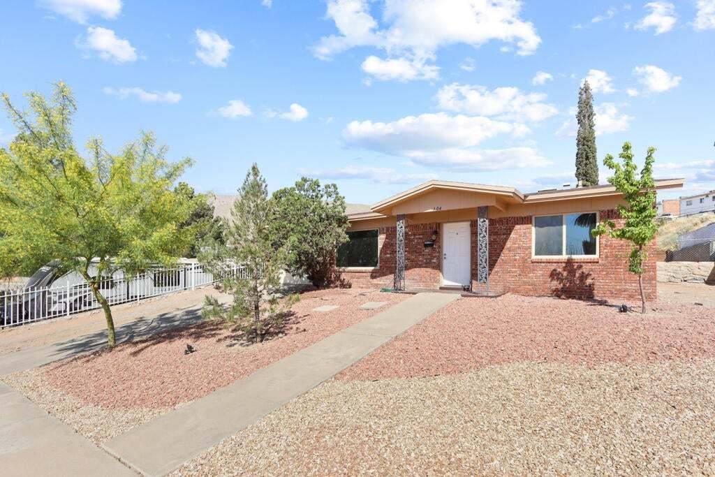 House for rent at 304 Carnival Dr, El Paso, TX 79912